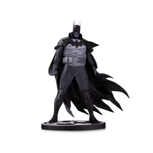 Batman Black & White: Batman by Mike Mignola 1:10 Resin Statue
