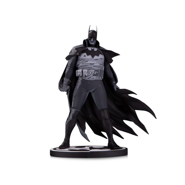 Batman Black & White: Batman by Mike Mignola 1:10 Resin Statue